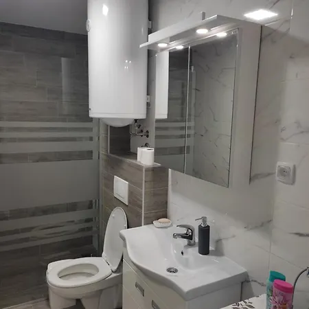 Petra Apartment *